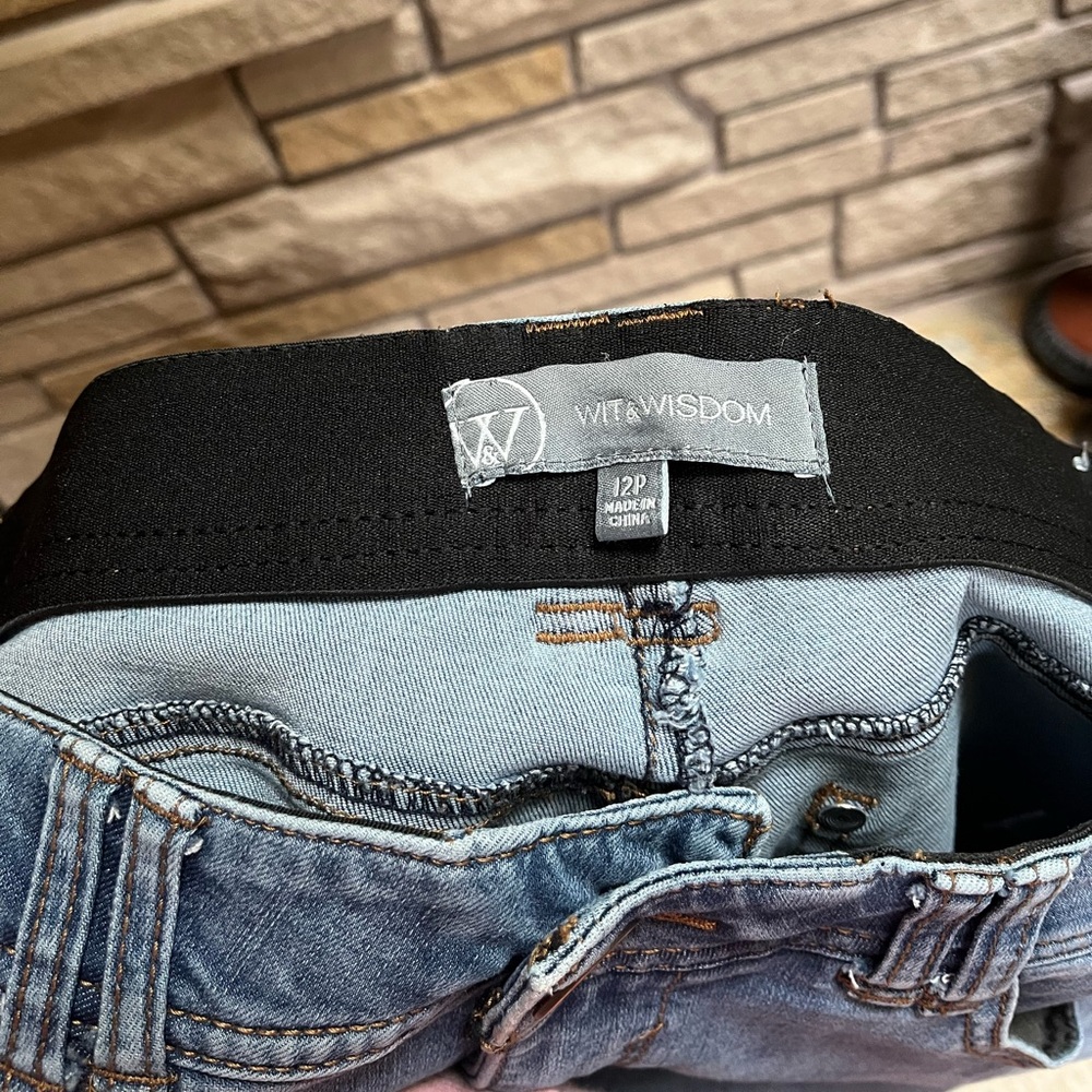 Wit & Wisdom Ab'solution Itty Bitty Bootcut Jeans… - image 8